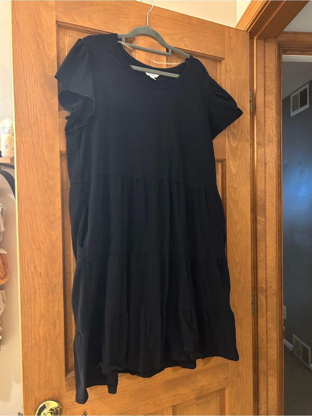 Time and Tru Black Tiered Midi Dress with Short Sleeves